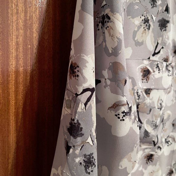 EUC Calvin Klein blouse black grey white abstract floral pattern Size L - Picture 5 of 11